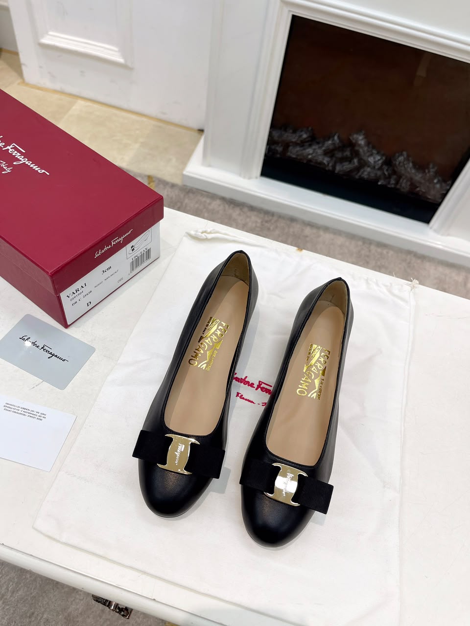 Ferragamo Vara Pump Salto Bloco Baixo Black