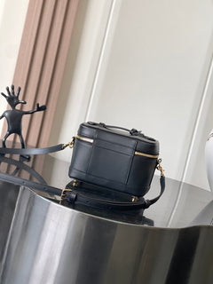 Celine Vanity black