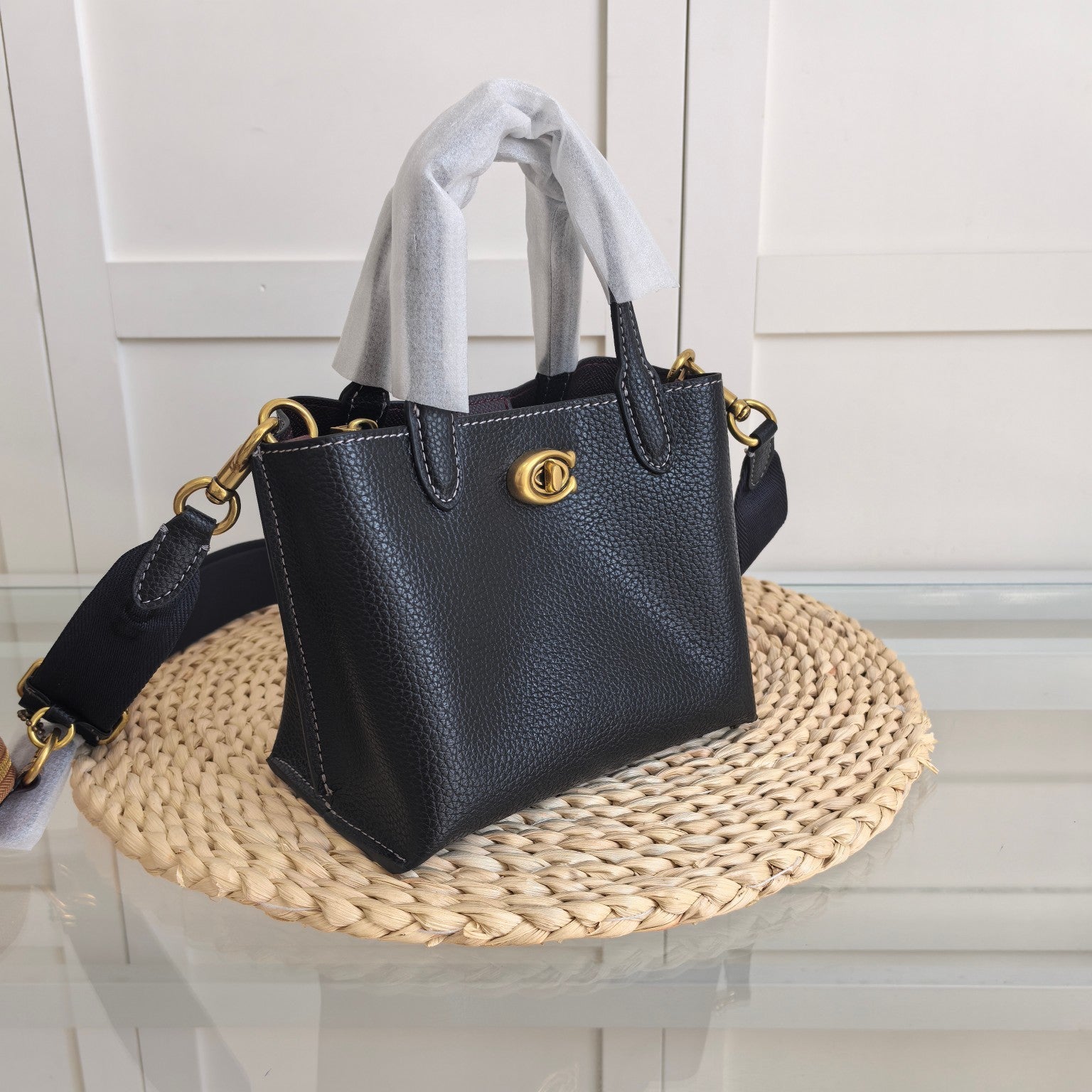 Coach Willow Tote 24 Pebble Leather Black Ferragens Douradas