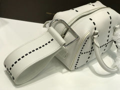 Delvaux Cool Box White Costura Contrastante