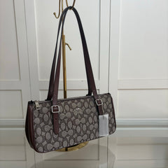 Coach Asher Shoulder Bag em Signature Canvas Grafite e Café