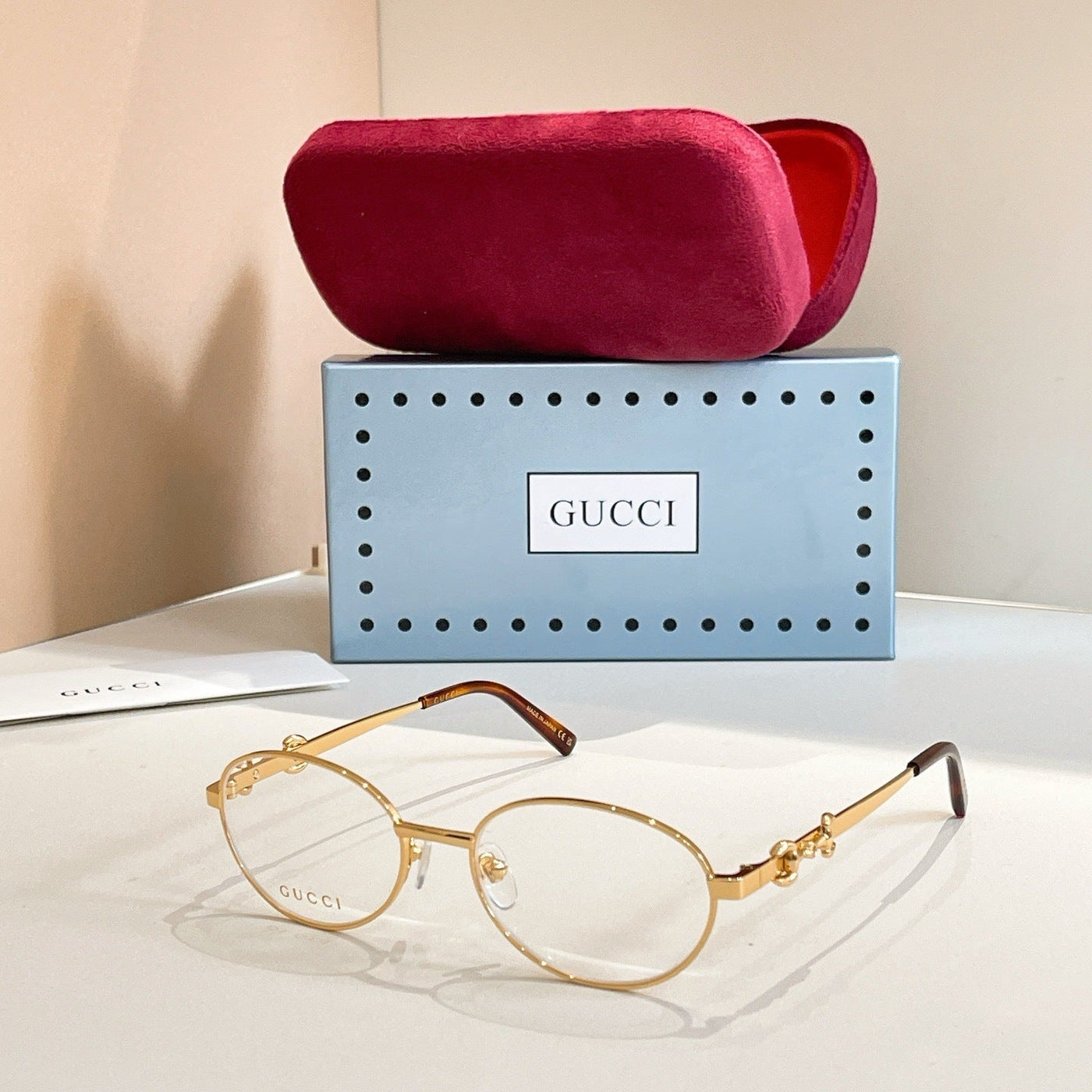 Óculos GUCCI Dourado