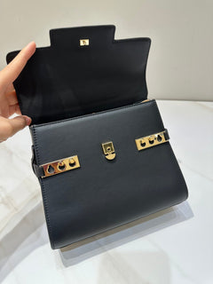 Delvaux Tempête MM Black Ferragens Douradas