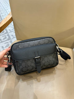 Bolsa Transversal Coach Warner em Canvas Signature Black