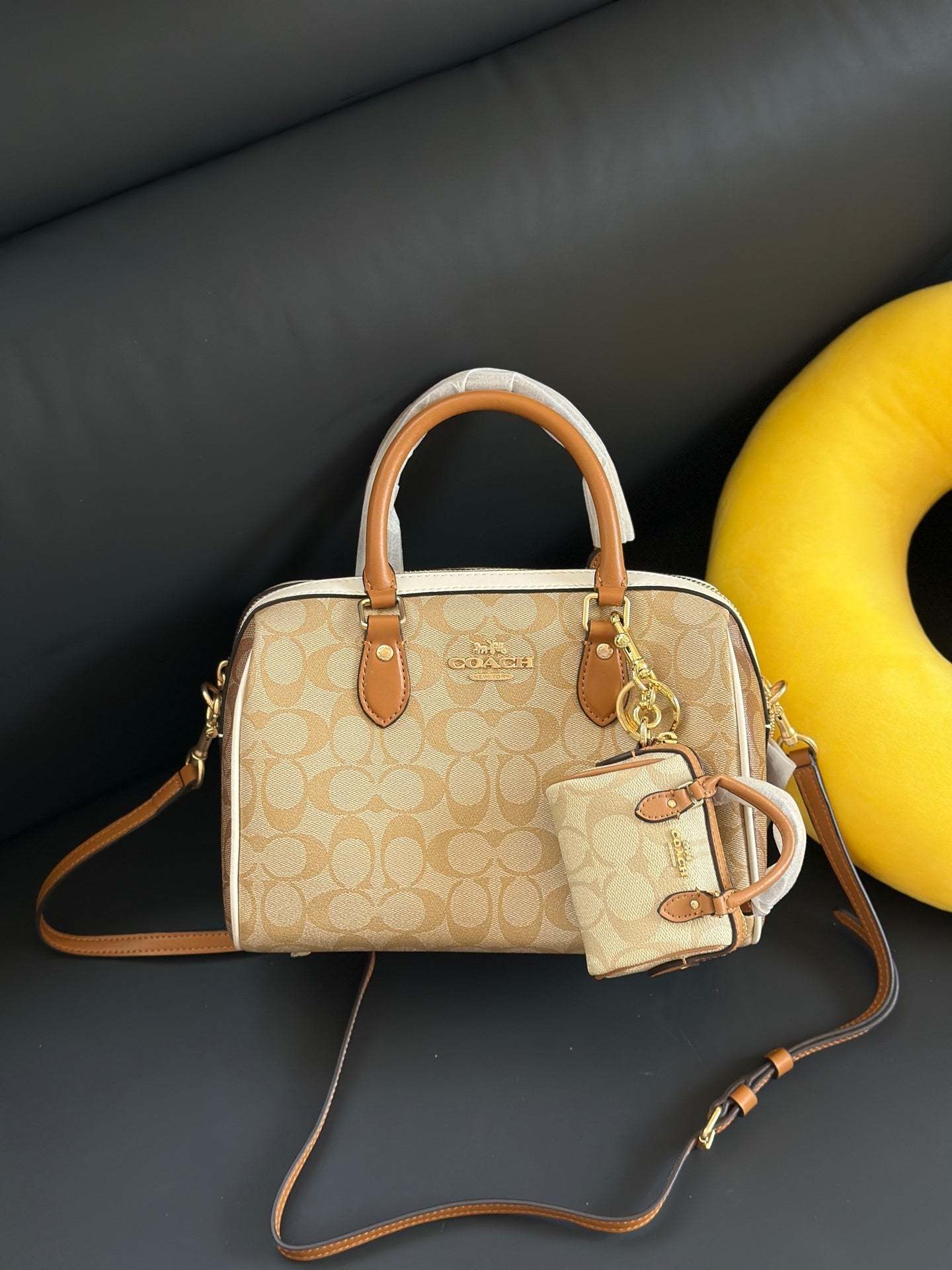 Coach Rowan Satchel Beje / Off-White Signature Canvas
