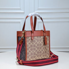 Coach Field Tote 22 Signature Canvas Khaki Ferragens Douradas