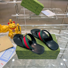 GUCCI Red & Green Kika Thong Sandals (FEMININO)