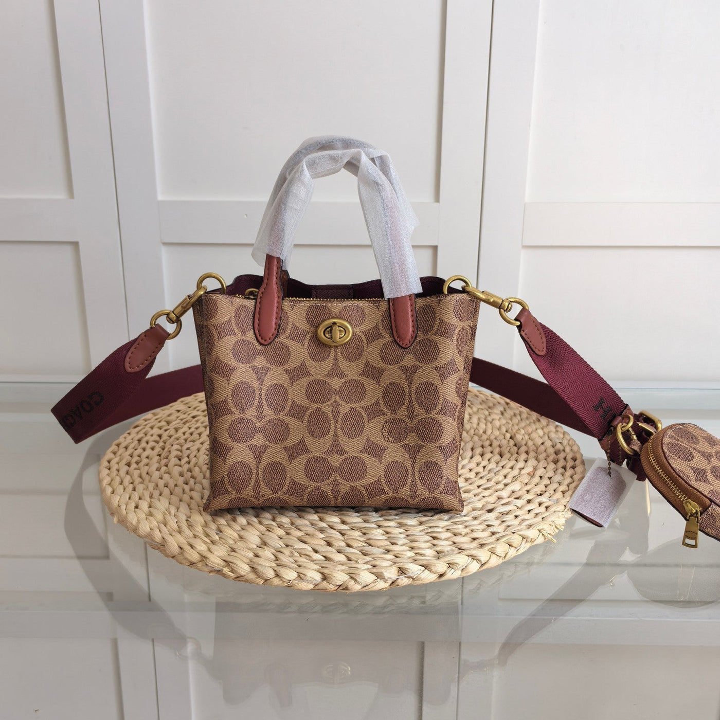 Coach Willow Tote 24 Pebble Khaki Signature Canvas  Ferragens Douradas
