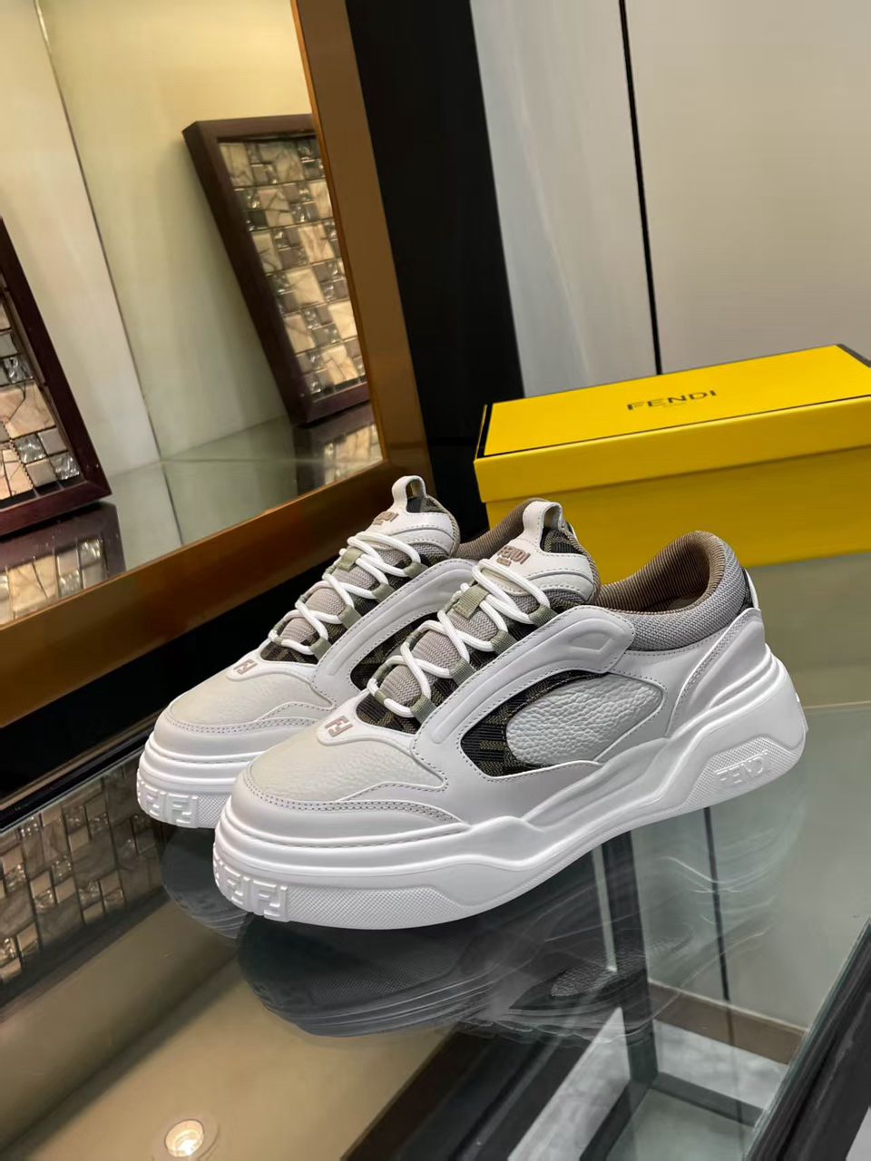 tênis Force Fendi Beje