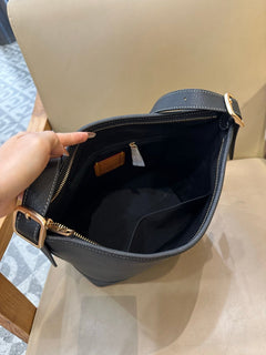 Coach Jude Duffle Bag em Signature Canvas Black Ferragens Douradas