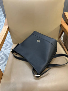 Coach Jude Duffle Bag em Signature Canvas Black Ferragens Douradas