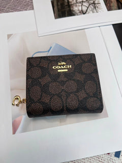 Coach Snap Wallet In Signature Canvas
