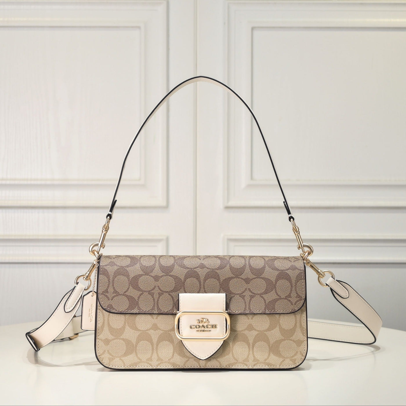 Coach Morgan Signature Shoulder Bag Off-white/Bege