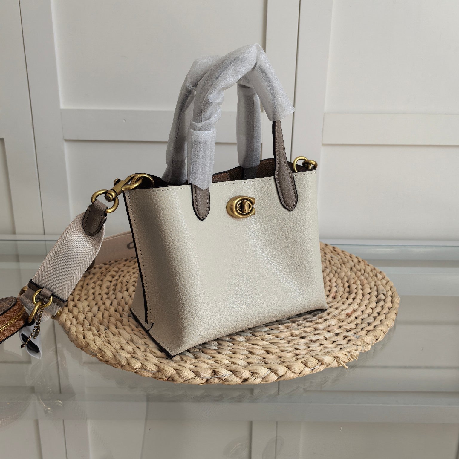 Coach Willow Tote 24 Pebble Leather Beje Ferragens Douradas