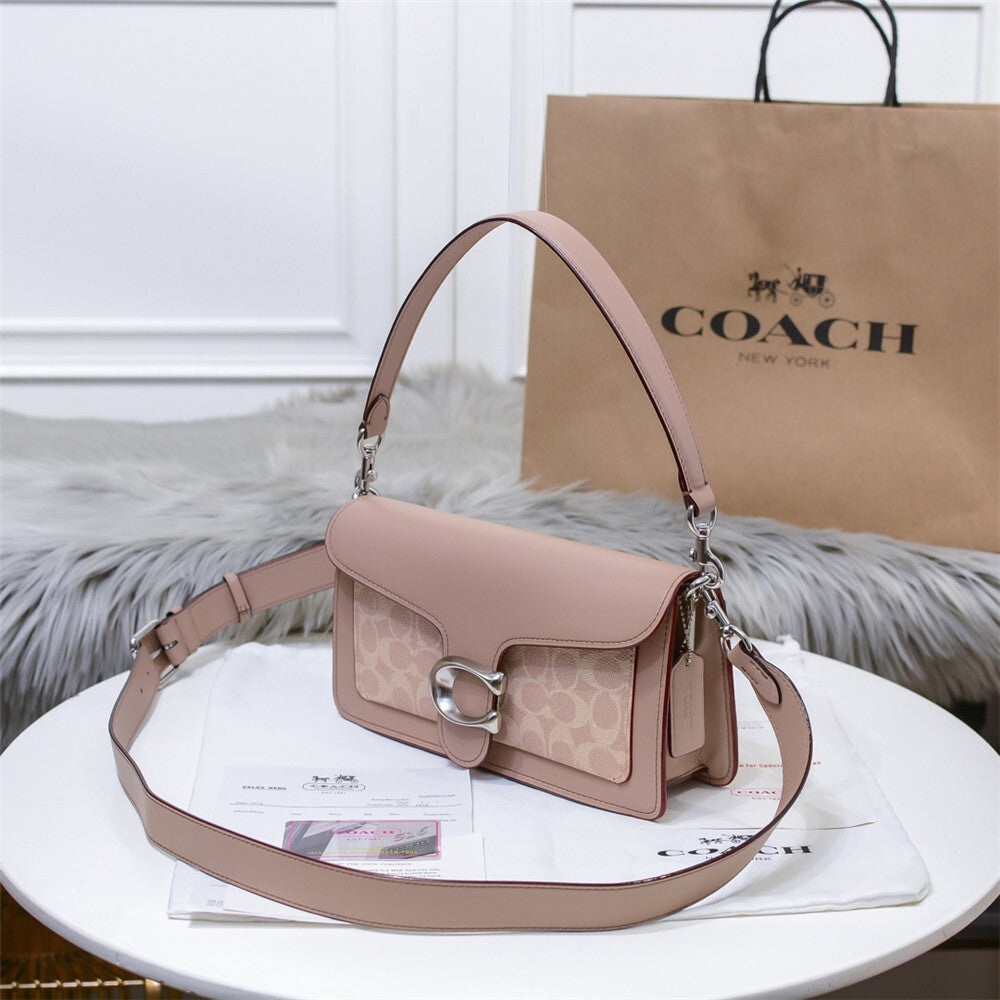 Bolsa Coach Tabby Shoulder Bag 26 in Signature Canvas with Colorblock.