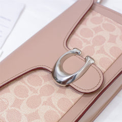 Bolsa Coach Tabby Shoulder Bag 26 in Signature Canvas with Colorblock.