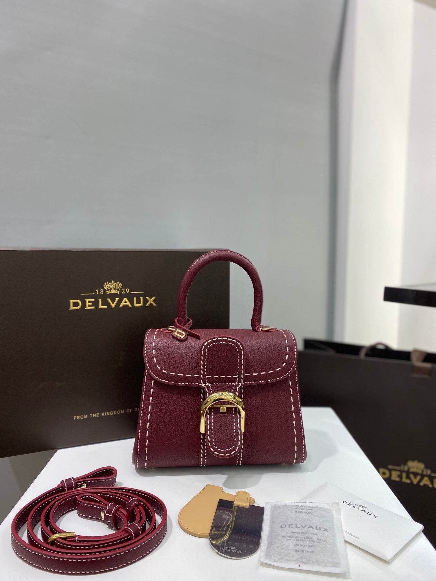 Delvaux Brillant Mini Leather Bag Bordô Ferragens Douradas