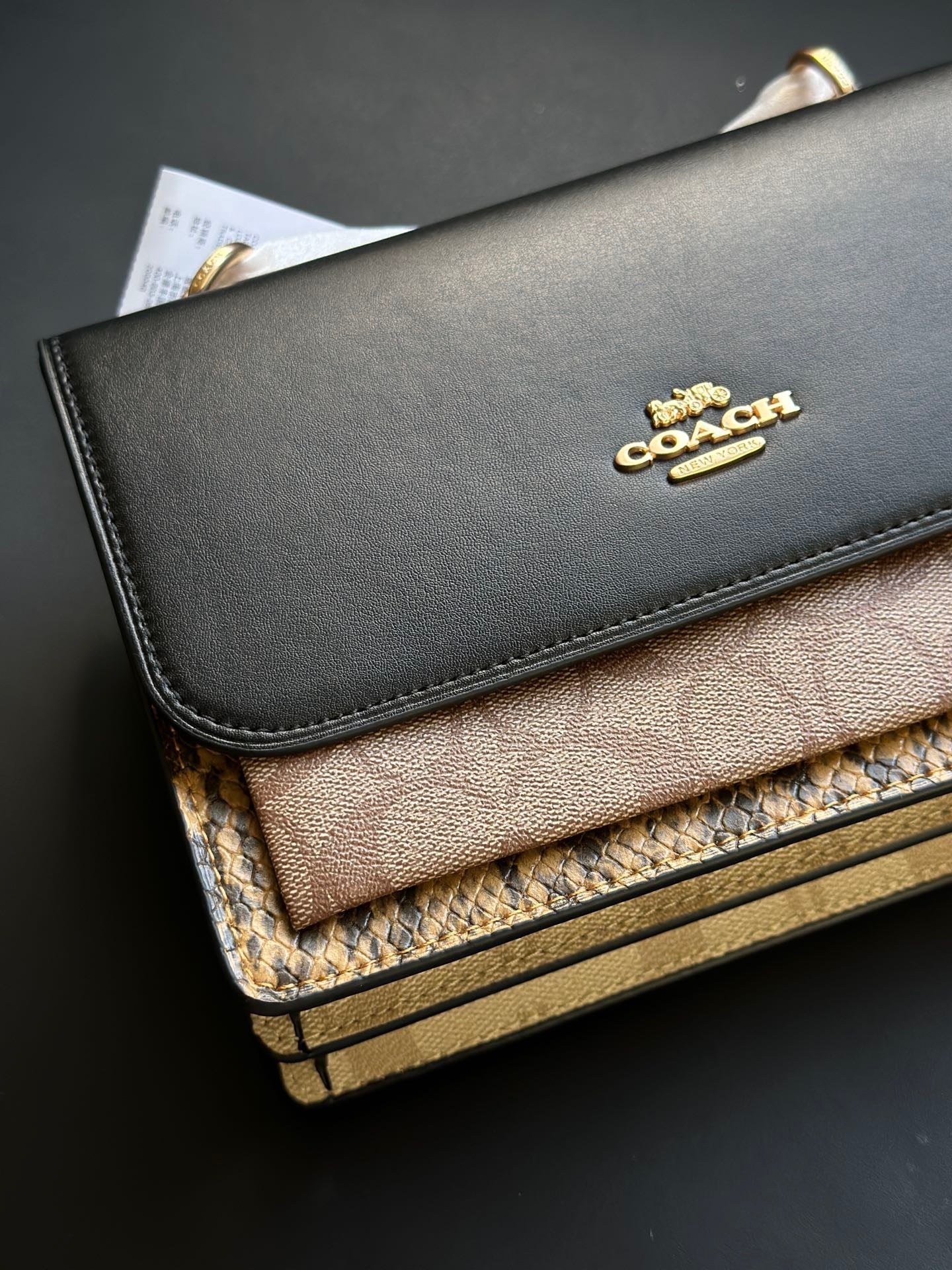 Coach Mini Klare Crossbody Bag Taupe Snake Com Preto Ferragens Douradas