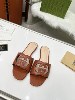 Gucci Sandália Interlocking G Caramelo