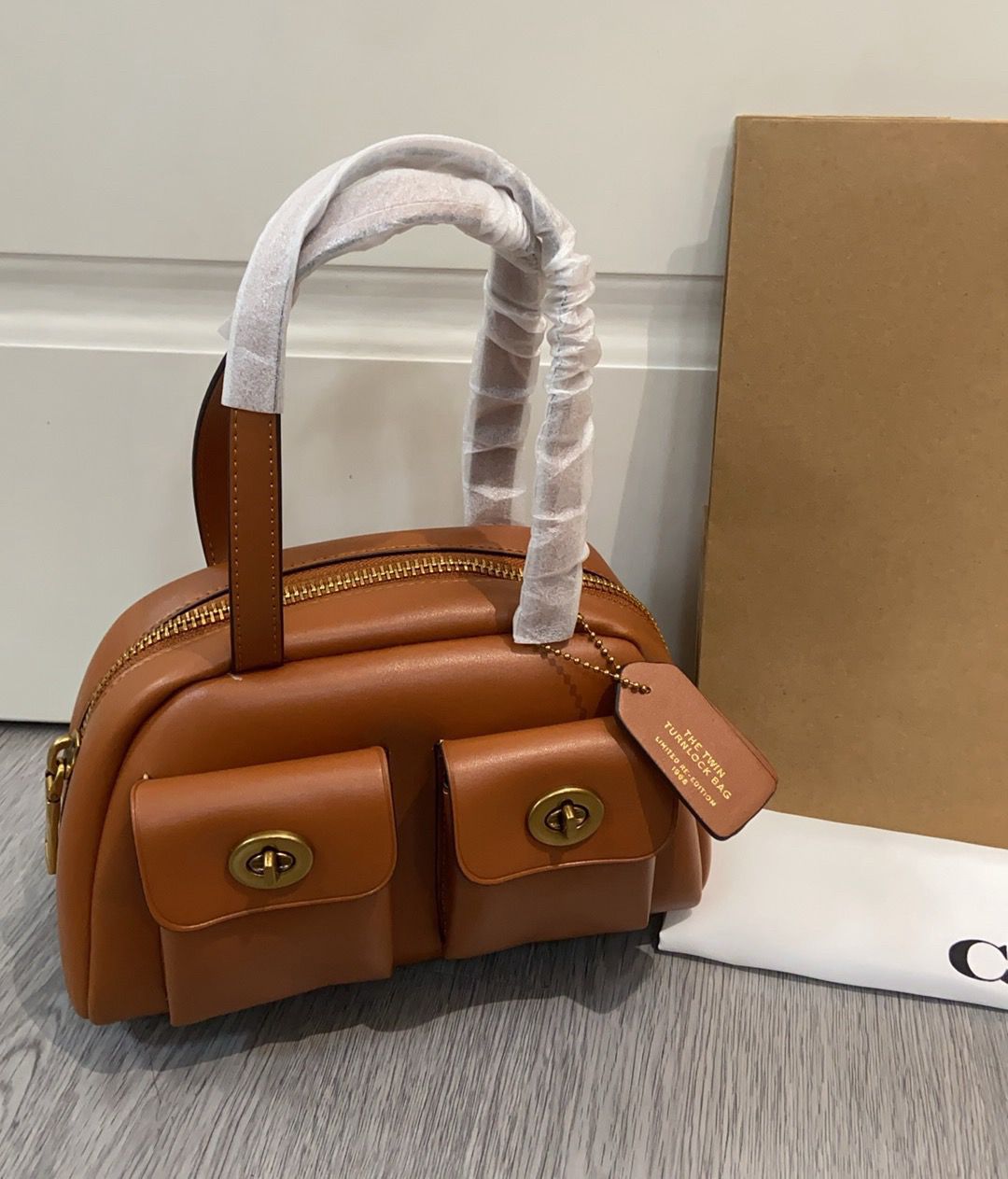 Coach Twin Turnlock Satchel Bag 20 Caramelo Ferragens Douradas