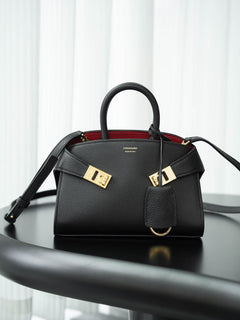 Bolsa Tote Ferragamo Hug Black Red