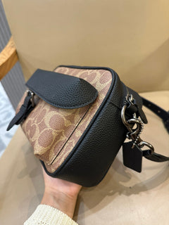 Bolsa Transversal Coach Warner em Canvas Signature Khaki Black