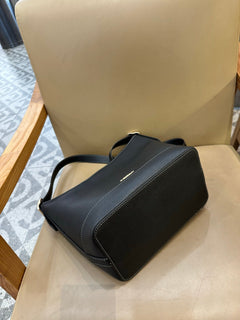 Coach Jude Duffle Bag em Signature Canvas Black Ferragens Douradas