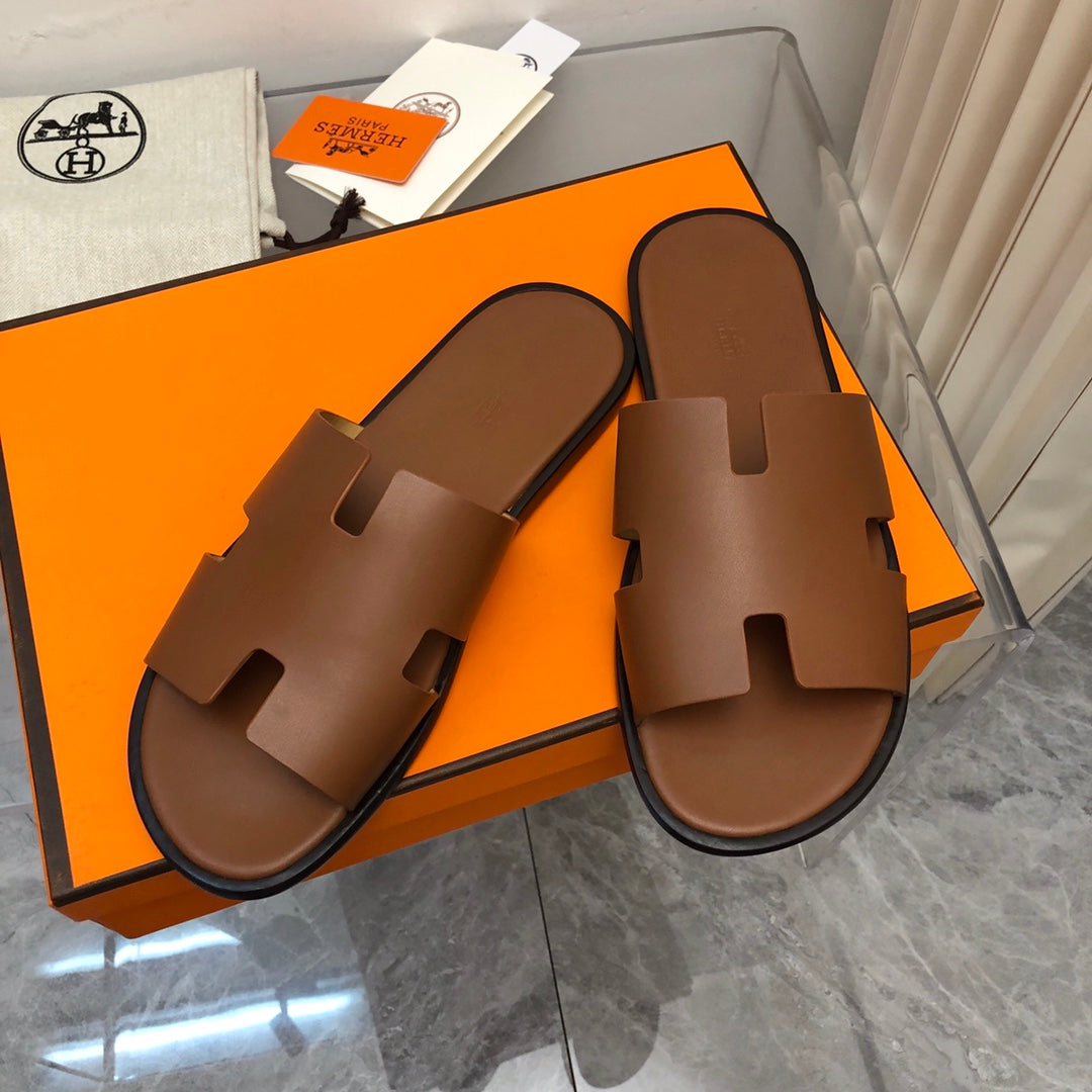 Hermes Izmir Sandal Gold Smooth Calfskin Leather.