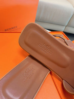 Hermes Oran Sandal Gold.