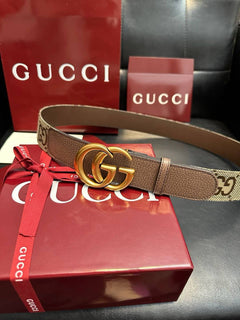 Cinto Gucci GG Golden.