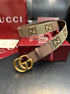 Cinto Gucci GG Golden.