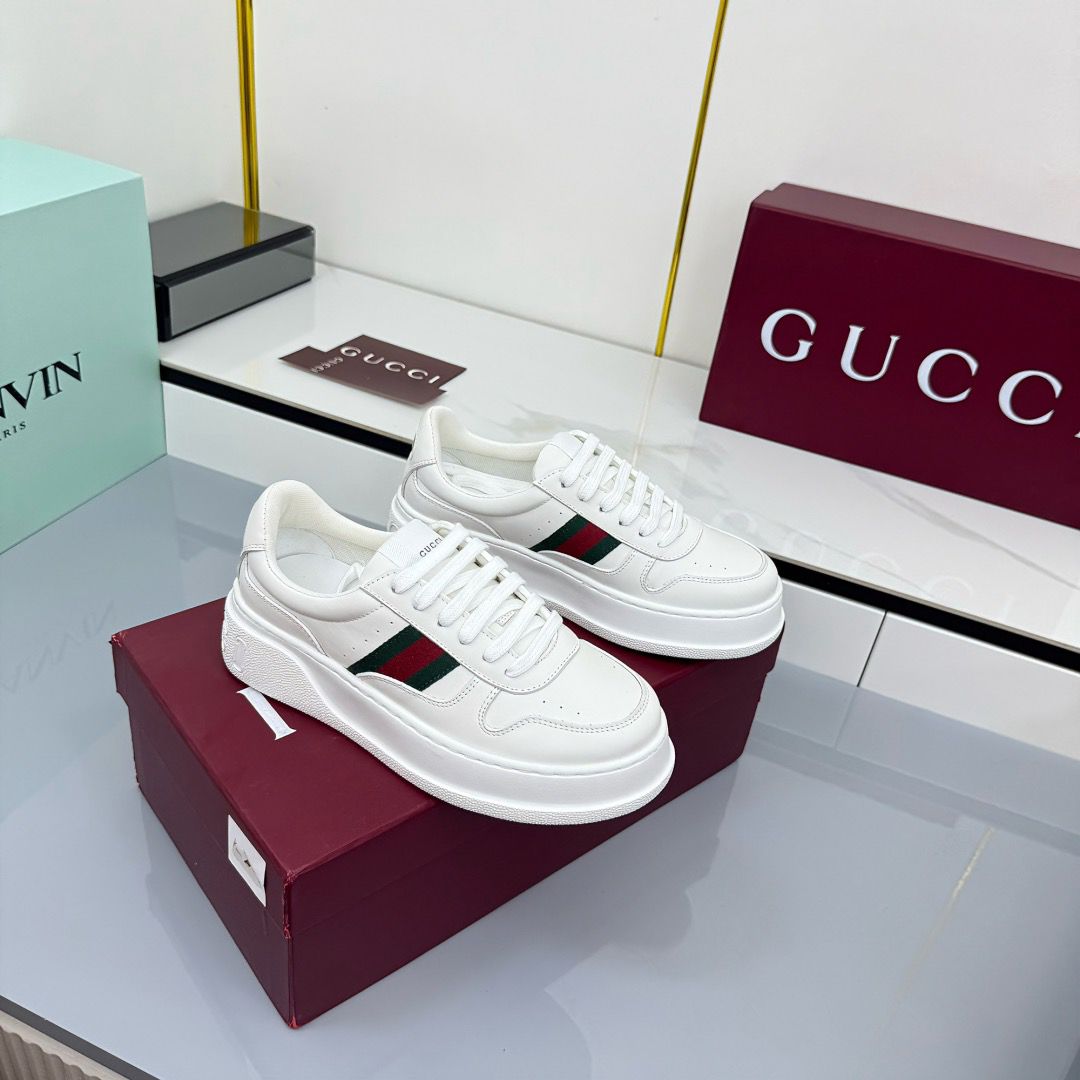 Gucci Chunky B Sneaker Branco.