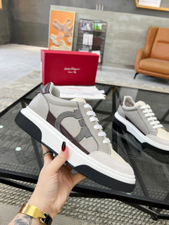 Tênis Ferragamo Grey.