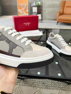 Tênis Ferragamo Grey.