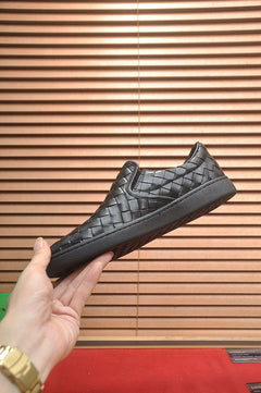 Slip-on Sawyer Black Bottega Veneta