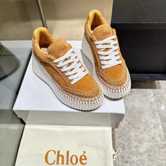 Chloé Nama