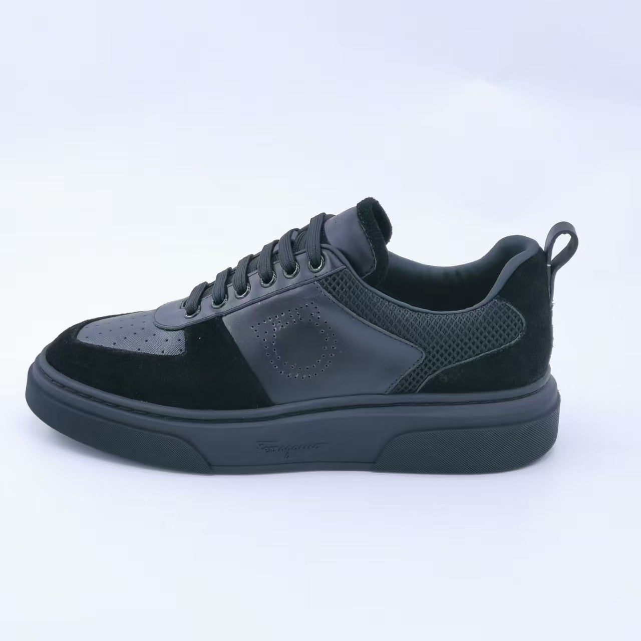 Tênis Ferragamo Black Camurça