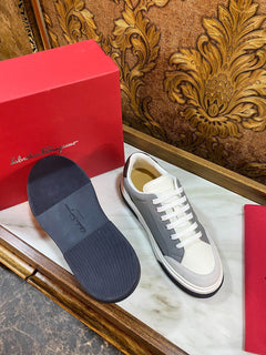 Tênis Ferragamo Gancini Leather