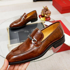 sapato ferragamo marrom.