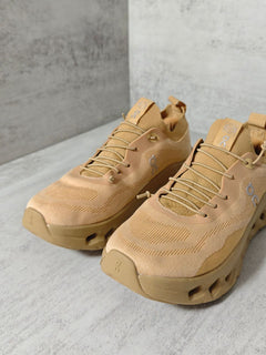 LOEWE x On Cloudtilt Dark Sand (Pronta entrega)