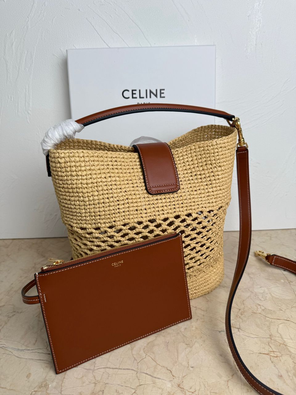 Bolsa Celine Bucket Louise Pequena
