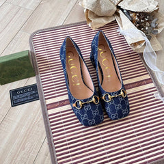 Gucci Horsebit Pump GG Canvas Azul .