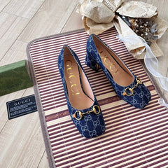 Gucci Horsebit Pump GG Canvas Azul .