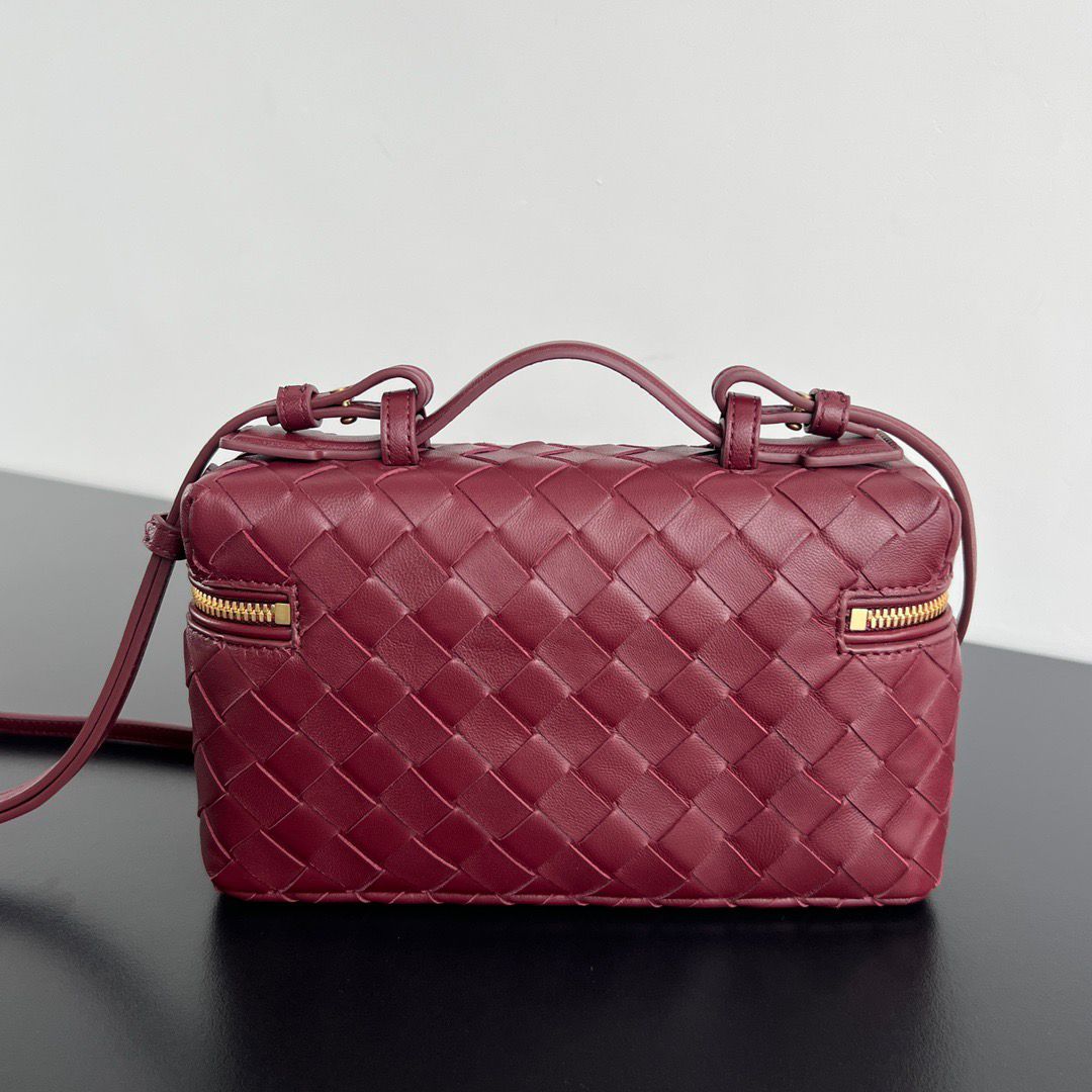 Bolsa Bottega Veneta Intrecciato Vanity Bag .