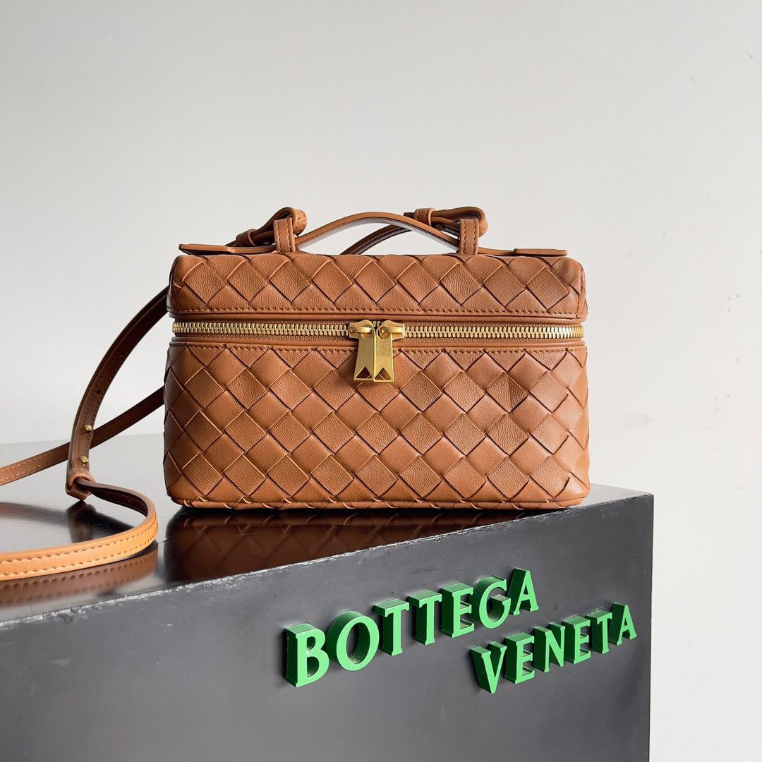 Bottega Veneta Intrecciato Vanity Case Leather Bag Caramel .