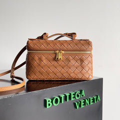Bottega Veneta Intrecciato Vanity Case Leather Bag Caramel .