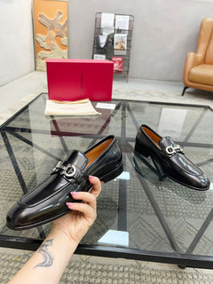 Salvatore Ferragamo Gancini Black