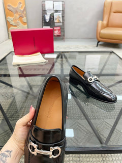 Salvatore Ferragamo Gancini Black
