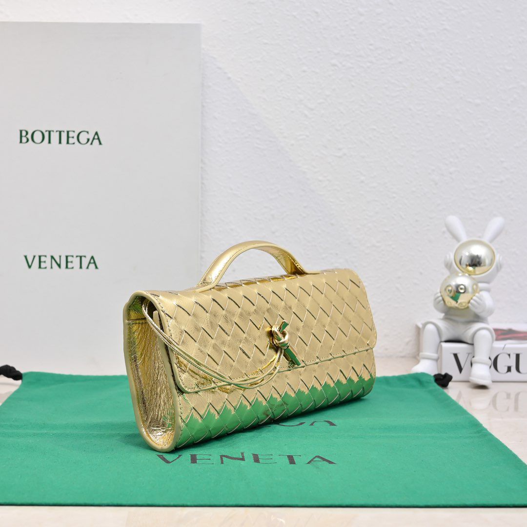 Bolsa Clutch Andiamo Champagne gold Bottega Veneta .