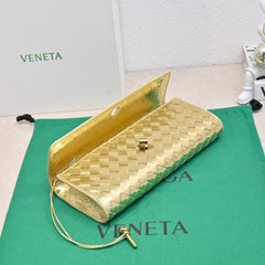 Bolsa Clutch Andiamo Champagne gold Bottega Veneta .